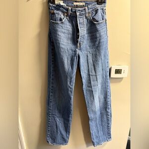 Levi’s ribcage straight leg jeans